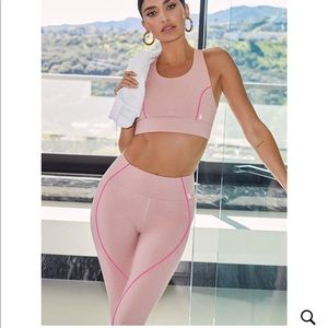 NWT GOOD AMERICAN THE ELECTRIC FEEL 7/8 LEGGING